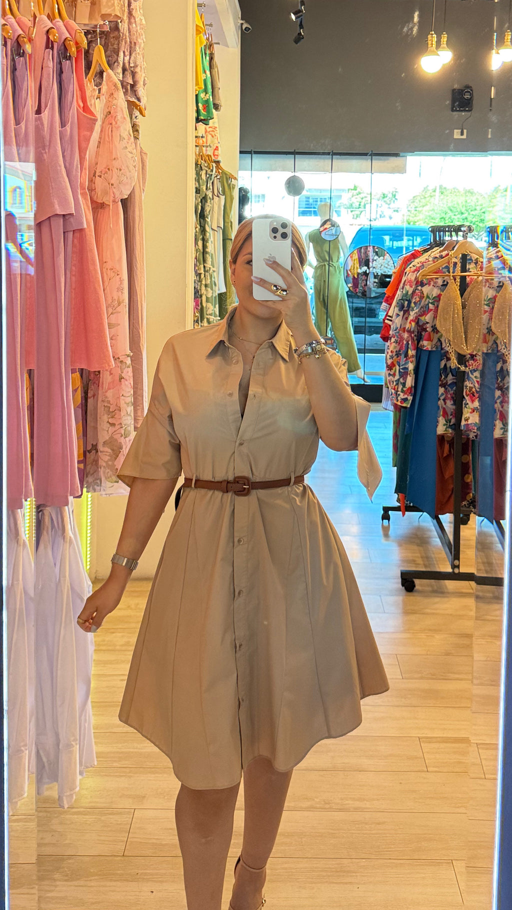 Vestido con cinto incluido