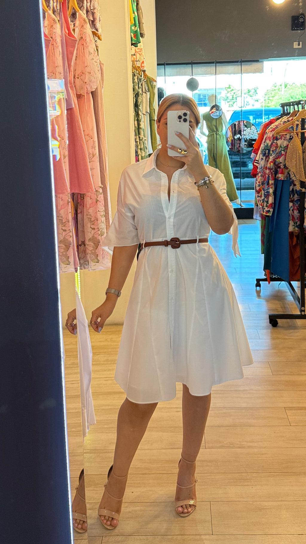 Vestido con cinto incluido