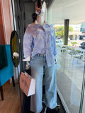 Camisa rayas azul y blanco, detalles de encaje