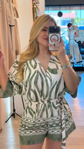 Enterizo de short verde y blanco