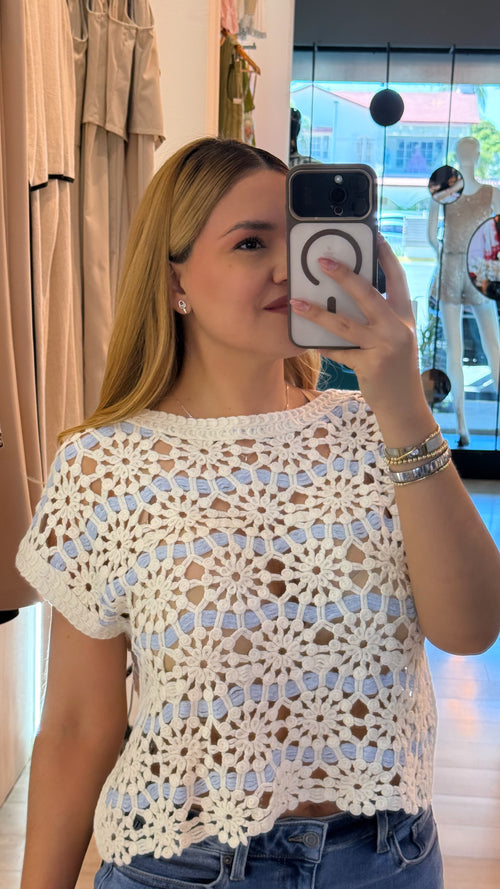 Blusa tejida blanco con azul