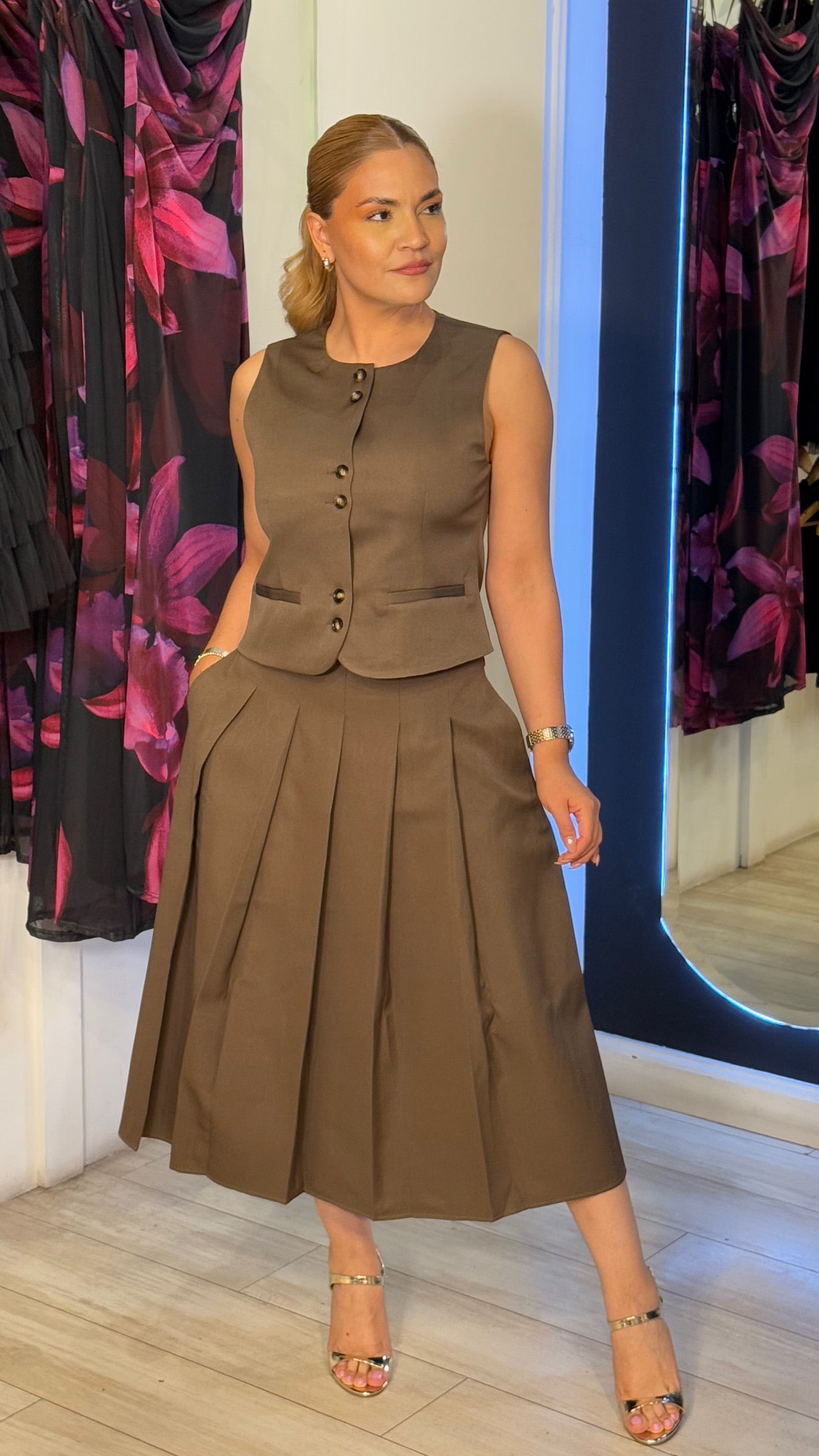 Set formal, de chaleco y falda