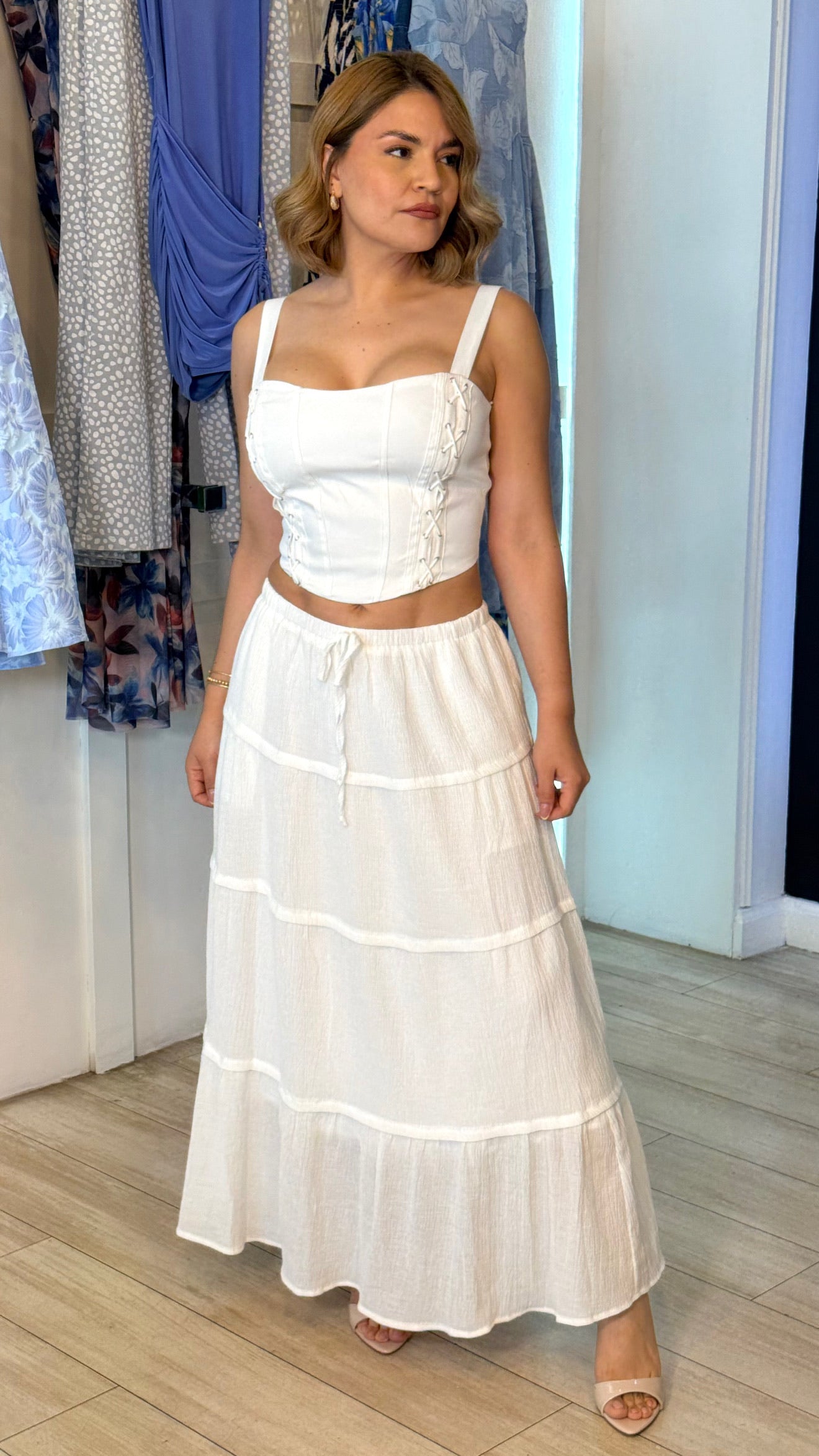 Falda blanca larga