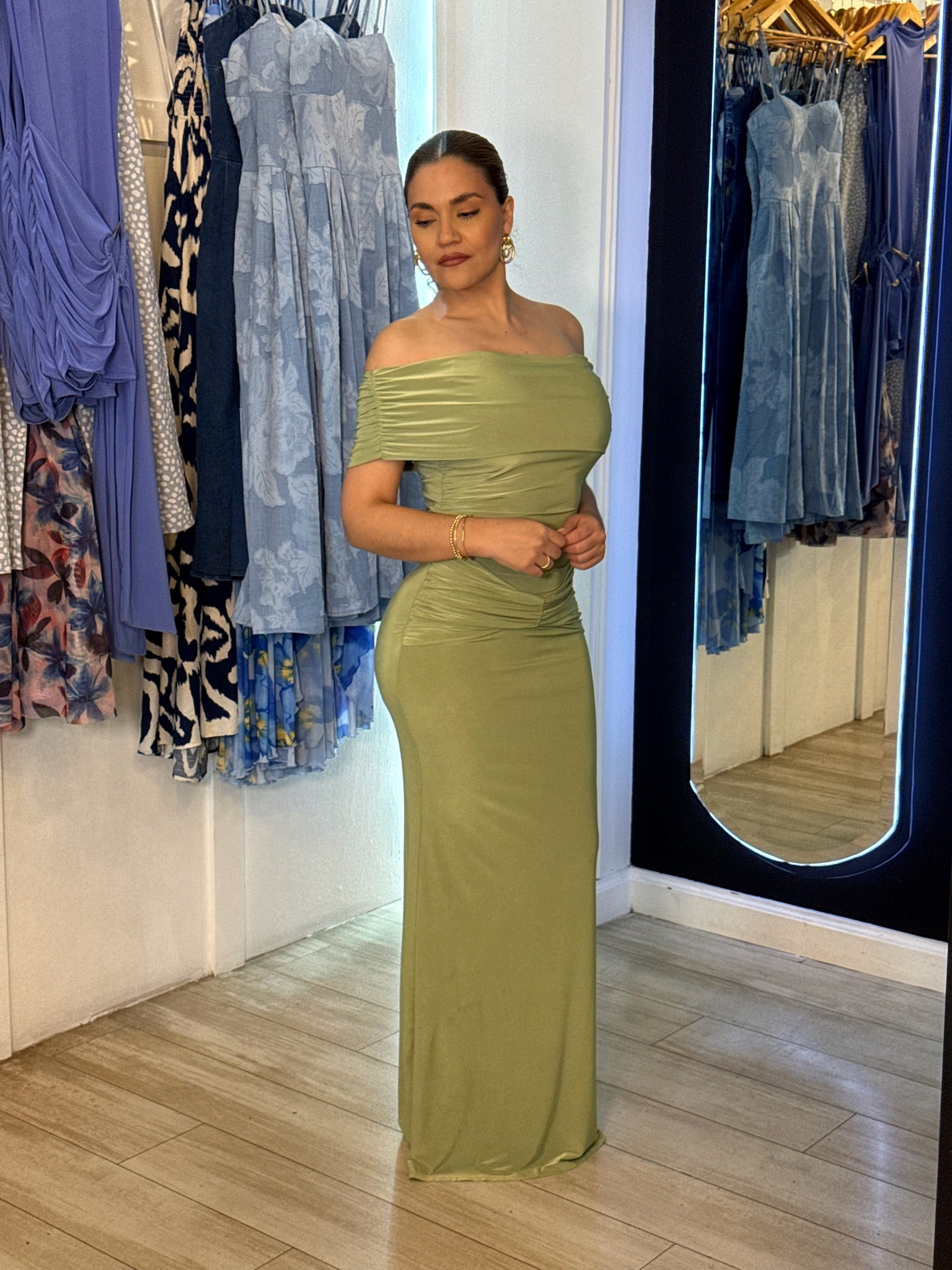 Vestido verde olivo